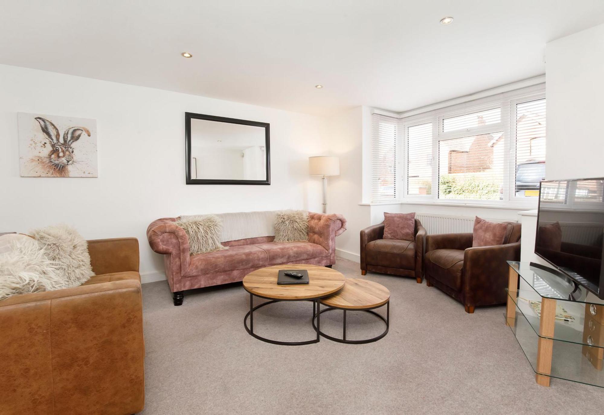 White House Apartments-Free Parking 1 Car Per Apartment York Exteriör bild