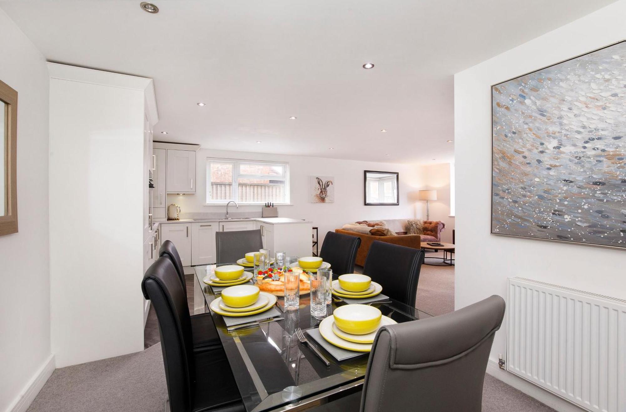 White House Apartments-Free Parking 1 Car Per Apartment York Exteriör bild